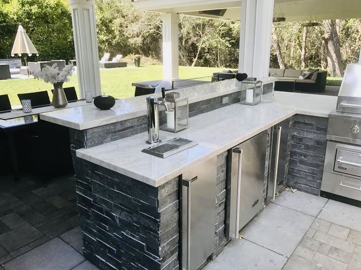 Outdoor kitchen